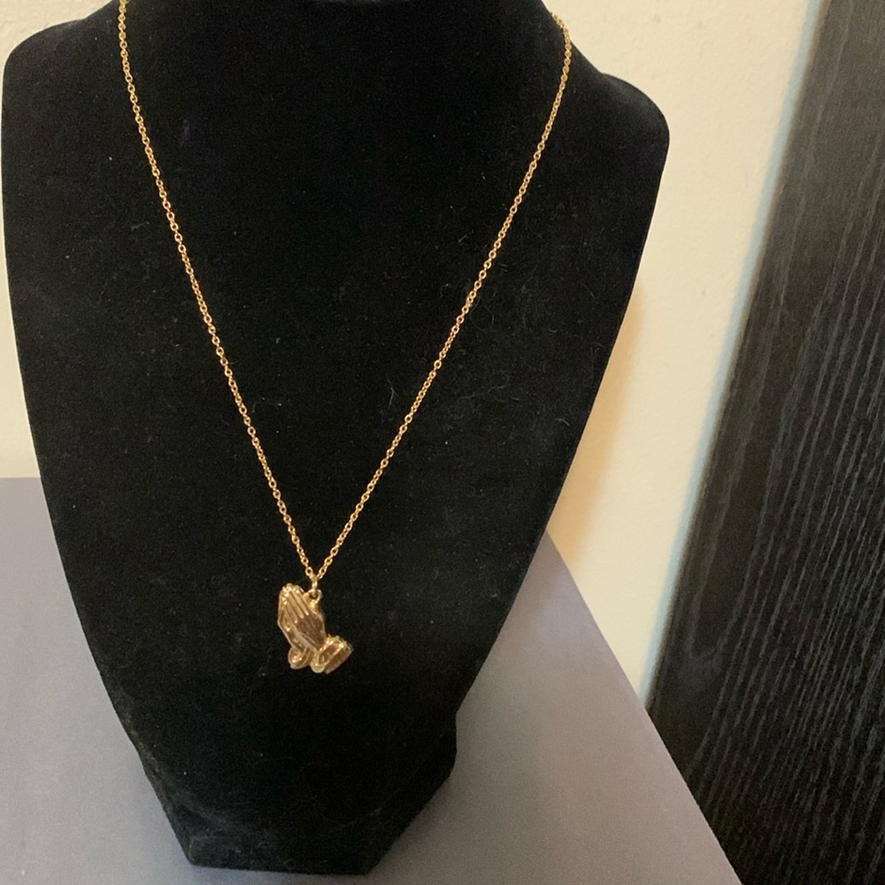 Praying hands necklace 18”*